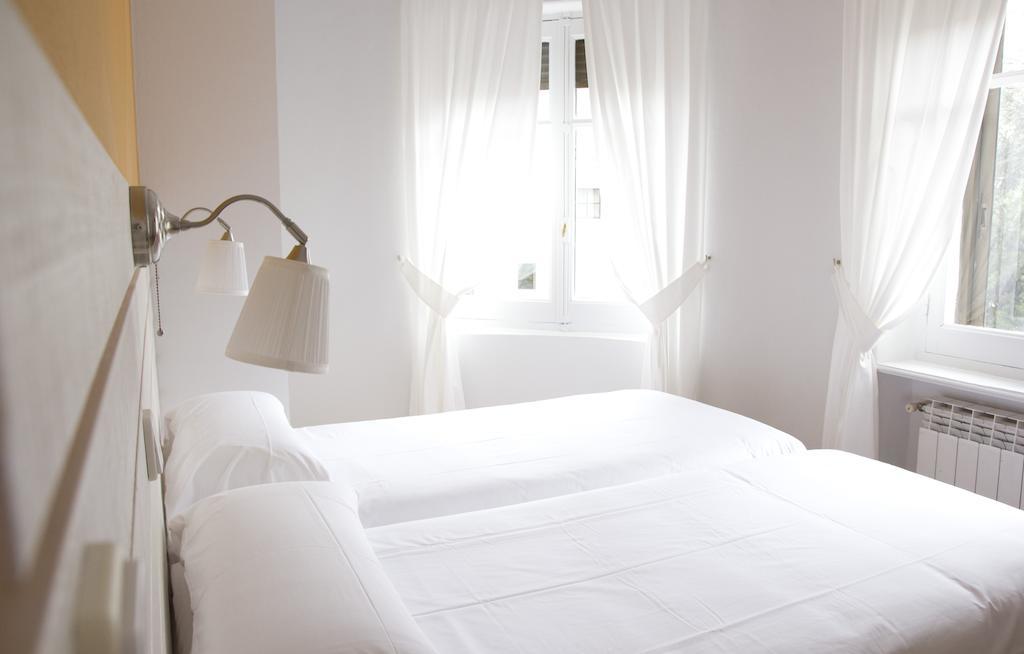Hostal Monjes Peregrinos Burgo Szoba fotó